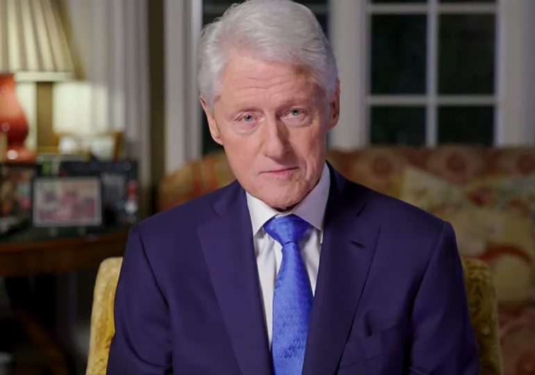 Expresidente de EEUU Bill Clinton fue hospitalizado por infección