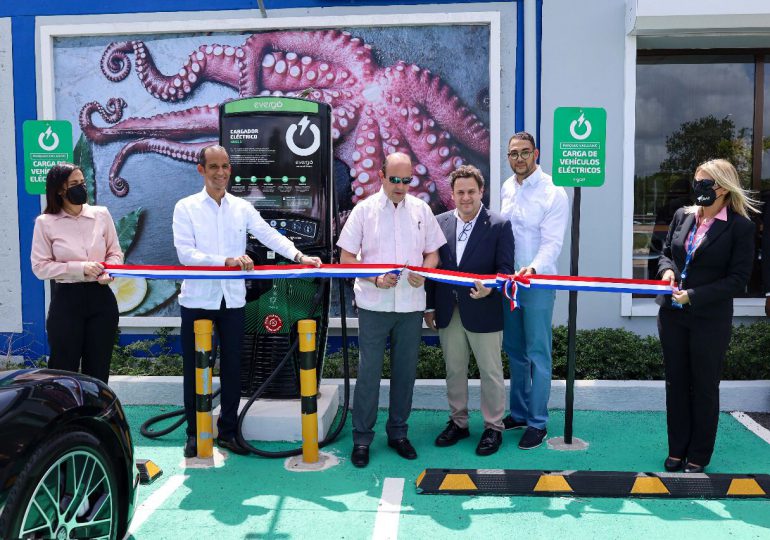 Instalarán estaciones de carga para vehículos eléctricos en todos los aeropuertos del país