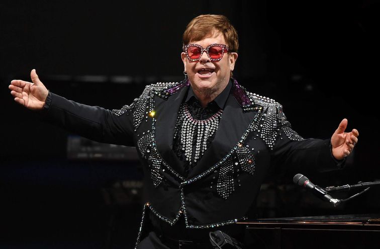 Elton John, la leyenda viva que regresa a ser el número 1 de la música