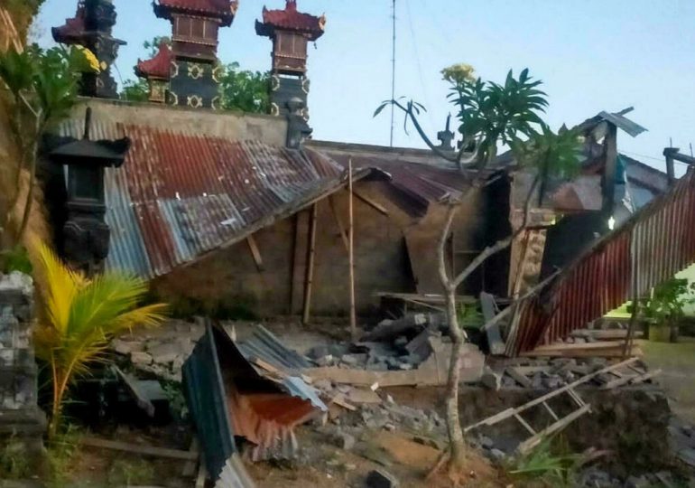 Un terremoto en la isla de Bali mata a tres personas y hiere a siete