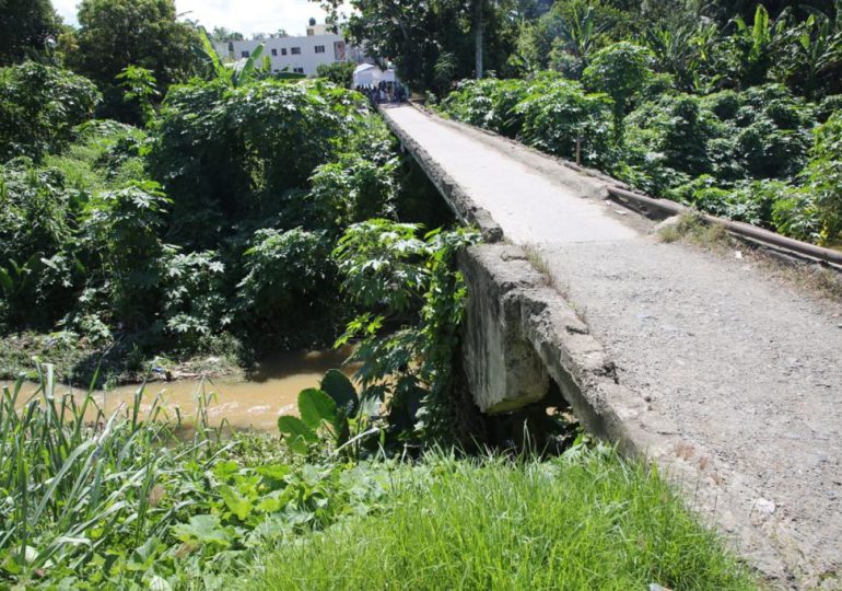 Presidente Abinader deja iniciada reconstrucción del puente Ugamba en SFM