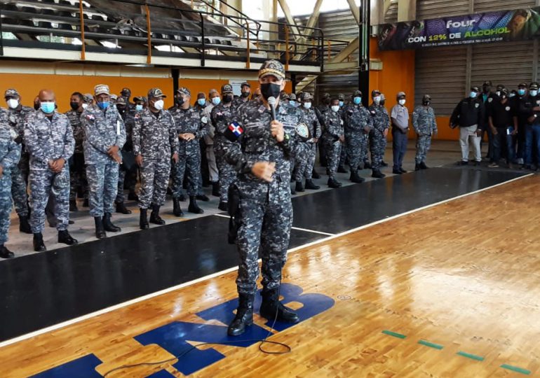 General exhorta a policías a actuar sin temor y cumplir con sus obligaciones, pero respetando los derechos del ciudadano