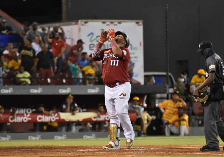 Los Gigantes logran su primera victoria con el bate de Sierra y Francisco