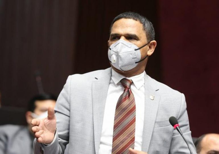 Suprema designa jueza para conocer acusación del MP contra diputado Sadoky Duarte