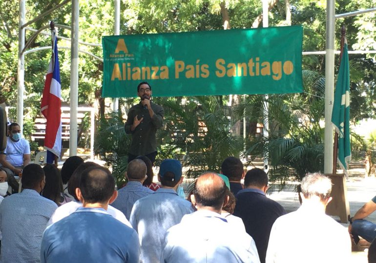 Diputado José Horacio realiza diálogo con residentes de Santiago