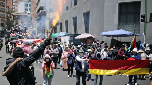 Quinto día de paro indefinido contra el gobierno en Bolivia