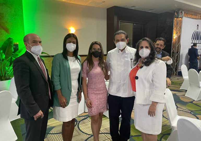 Dirección del Hospital Infantil Arturo Grullón sostiene encuentro con sector salud que lucha contra el COVID-19