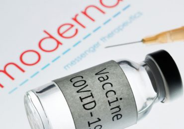 Moderna desarrollará refuerzo de vacuna contra nueva variante de covid
