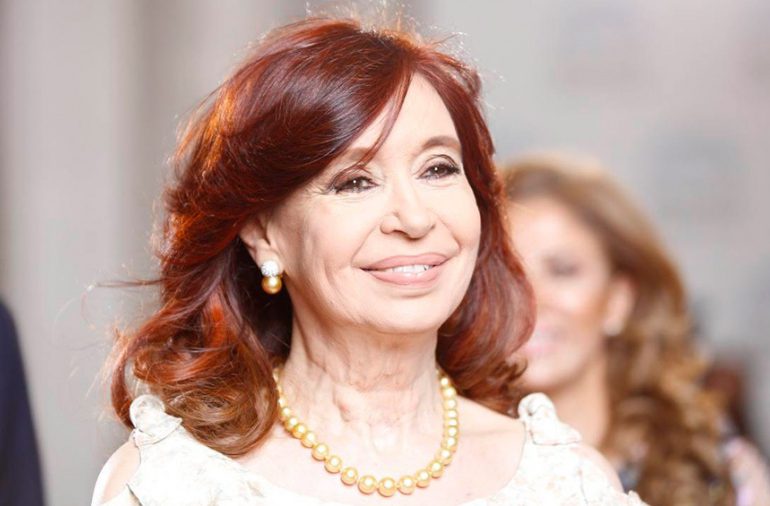Vicepresidenta argentina fue sometida con éxito a cirugía ginecológica