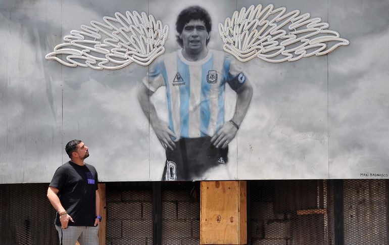 A un año de su muerte, Maradona vive en el alma del mundo futbolístico