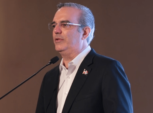 Presidente Luis Abinader manifiesta pesar por muerte del padre Luis Rosario