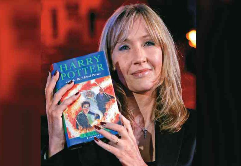 Acusada de transfobia, la escritora J.K. Rowling revela haber recibido amenazas de muerte