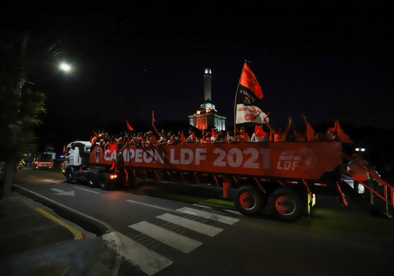 Desfile campeones Cibao FC tiñe a Santiago de color naranja