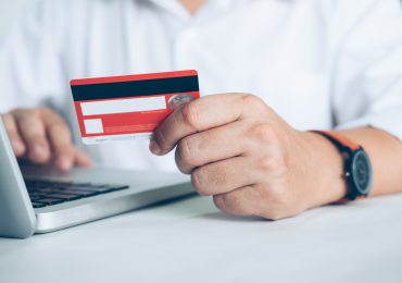 Compras por Internet con tarjetas emitidas por los bancos crecieron 95% en tres años