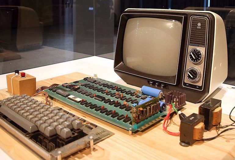 Computadora Apple original construida por Jobs y Wozniak se vende por USD 400.000