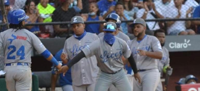 Licey gana segundo partido seguido; empata con Toros y Gigantes