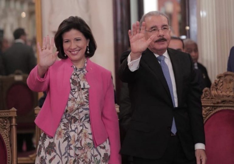 Margarita Cedeño felicita a Danilo Medina por su cumpleaños número 70