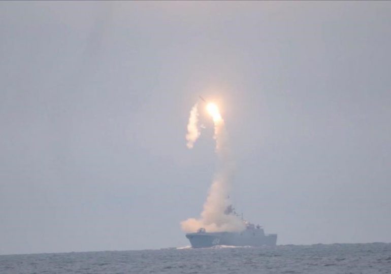 Rusia anuncia un nuevo disparo exitoso de misil hipersónico