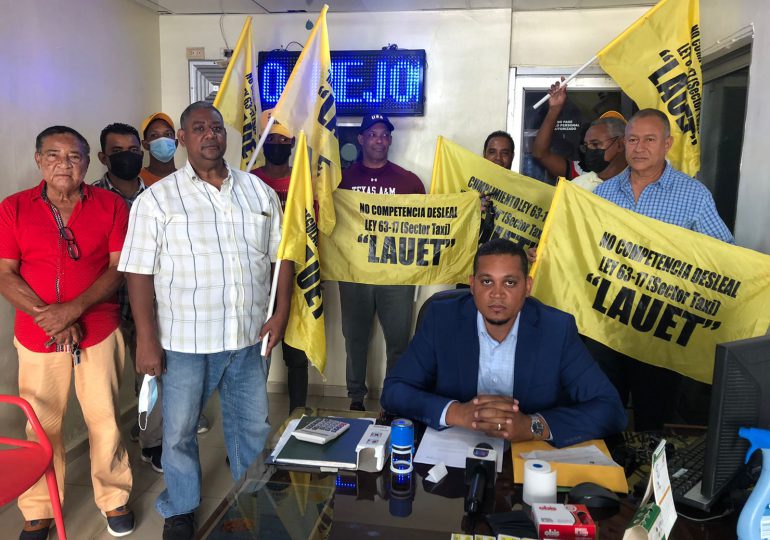 Empresarios del taxi piden al INTRANT cumplir con regulación a multinacionales