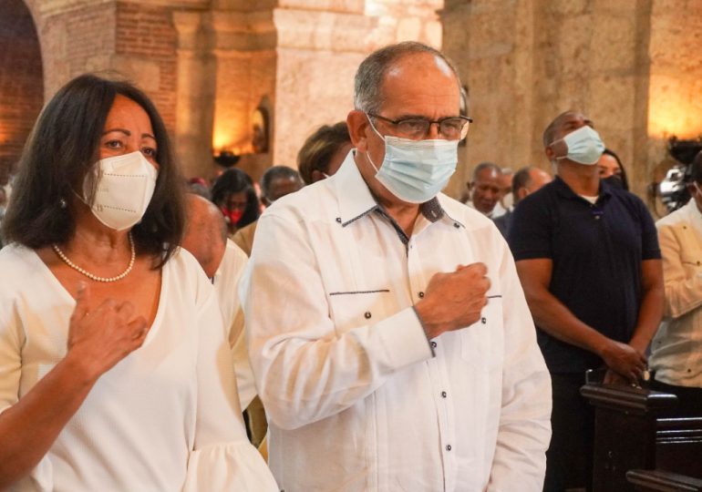 Parceleros hacen llamado al presidente Abinader para reposición de Leonardo Faña durante eucaristía
