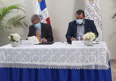 Firman acuerdo para producir combustible sintético y abono orgánico en RD