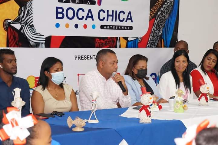 Alcaldía de Boca Chica  promueve las ferias artesanales locales