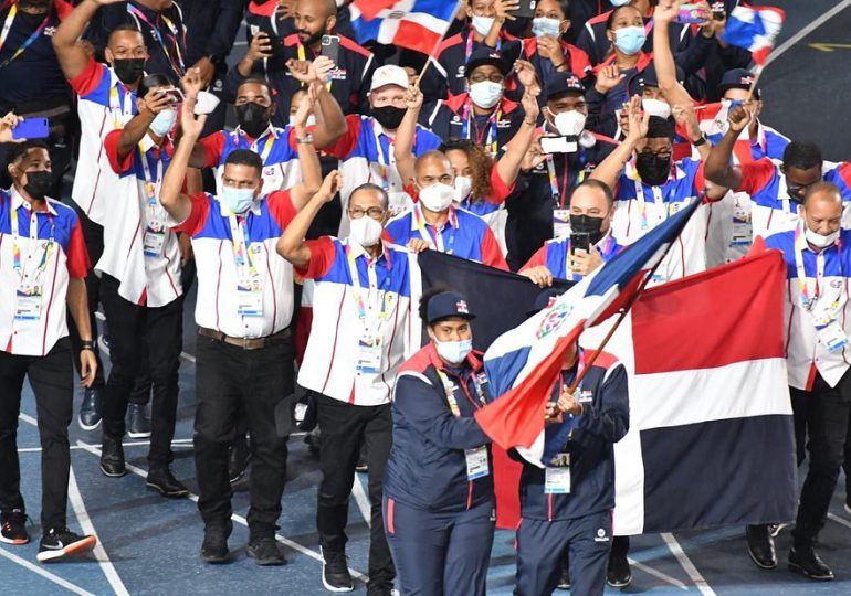 RD desfila en ceremonia de primeros Juegos Panamericanos Junior 2021