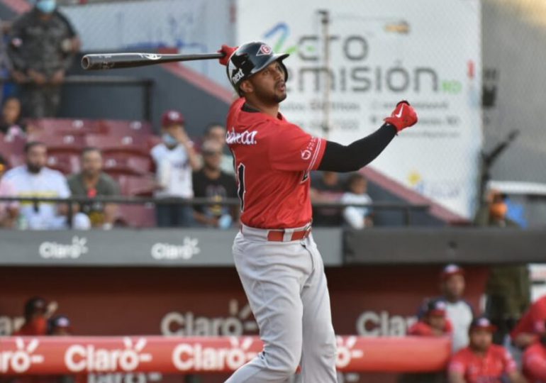 Los Gigantes reciben segunda blanqueada seguida; Escogido gana 6-0