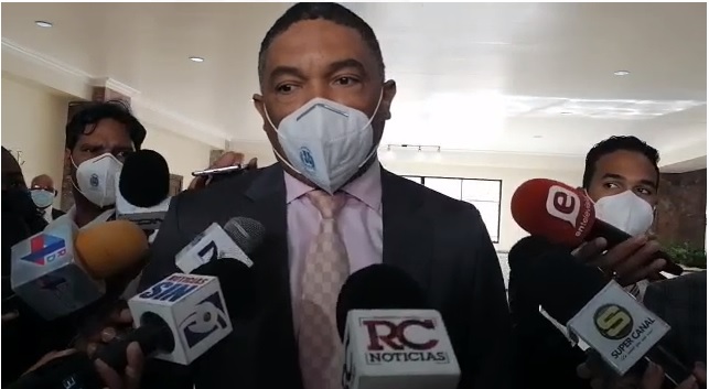 VIDEO | Senador Yván Lorenzo ante aprobación del Código Penal: "Se cometió un atropello contra la dignidad de la mujer dominicana"