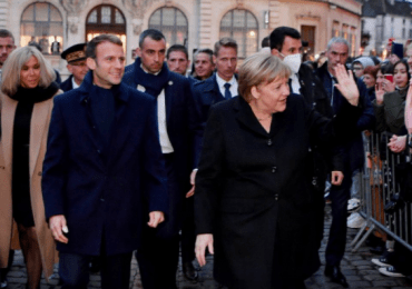 Ángela Merkel se despide de Francia tras 16 años en el poder