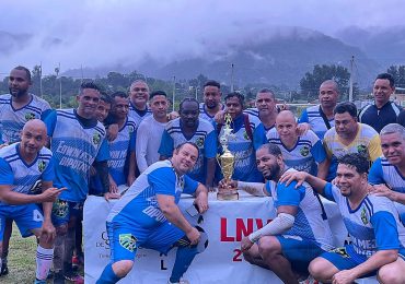 Jarabacoa FC gana Nacional Veteranos de Fútbol dedicado a diputado Edwin Mejía