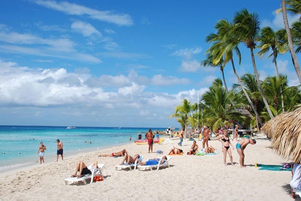 República Dominicana alcanza cifras récords en turismo por tercer mes consecutivo