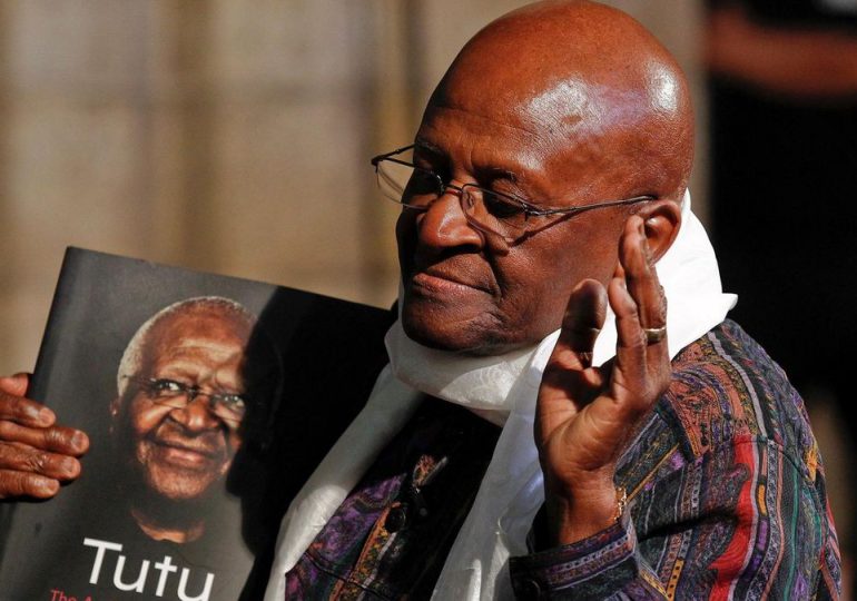 Boris Johnson expresa "profunda tristeza" por muerte de Desmond Tutu