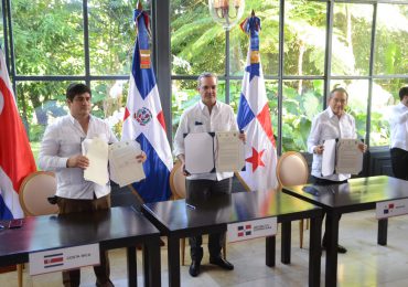 Presidentes RD, Costa Rica y Panamá firman enfoque económico  de la alianza para el desarrollo en democracia