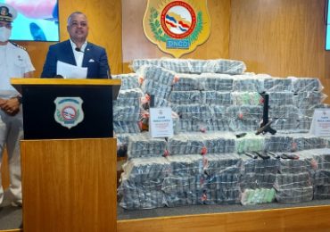Apresan tres e incautan 850 paquetes de presunta cocaína en Boca Chica