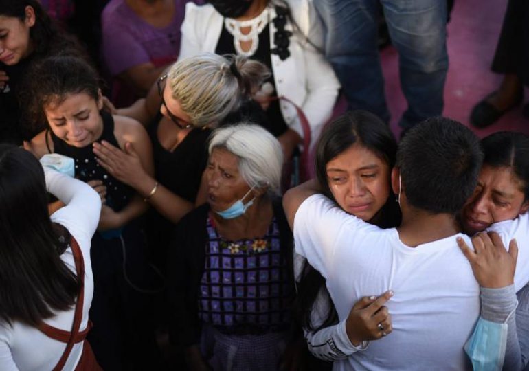 Retornan a Guatemala 10 adolescentes sobrevivientes de accidente en México