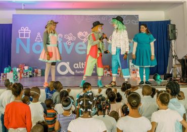 Fundación Altice celebra Navivelada con niños y niñas de SPM