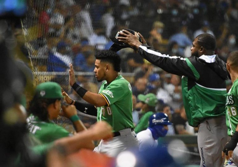 Gigantes hunden más a los Toros en el sótano