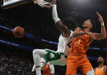 Brown y Smart se unen en triunfo de Celtics sobre potentes Suns
