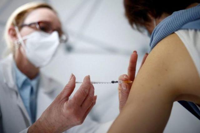 Chile aplicará una cuarta dosis de la vacuna contra el coronavirus a partir del 15 de febrero