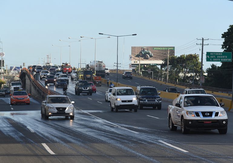 Obras públicas deja abierto el tránsito tras solucionar socavón del km 12