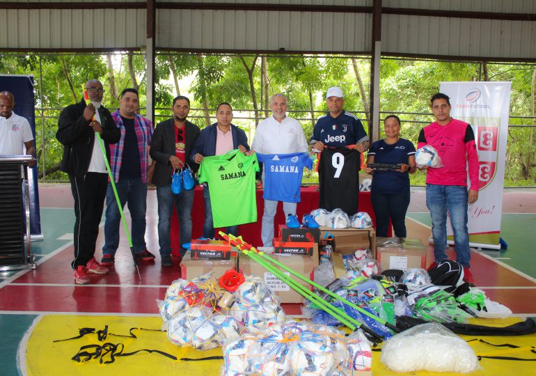 Fedofútbol Inició programa de entrega de materiales deportivos a las asociaciones provinciales y clubes de RD