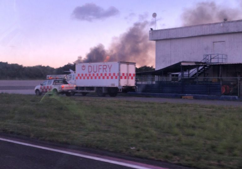 Vídeo| Cae avión en Aeropuerto Las Américas