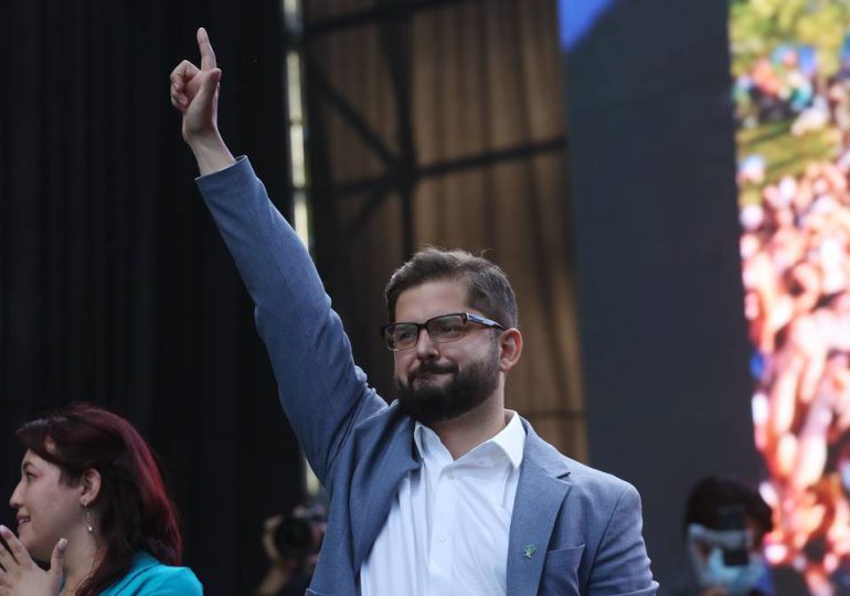 El joven izquierdista Gabriel Boric es el nuevo presidente de Chile