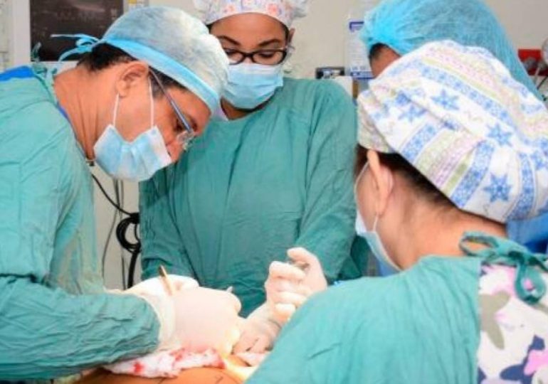 Maternidad de Los Mina realiza 9na Jornada de Cirugía de Reducción y Reconstrucción Mamaria
