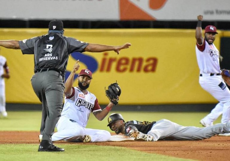 Gigantes pierden tercer juego seguido; caen ante las Águilas