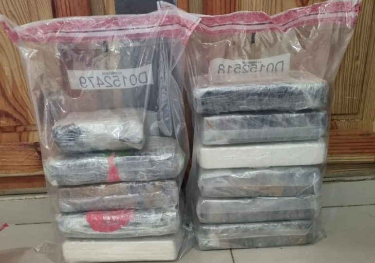 Ocupan 11 paquetes de cocaína y más de 4 mil pastillas de éxtasis en El Seibo