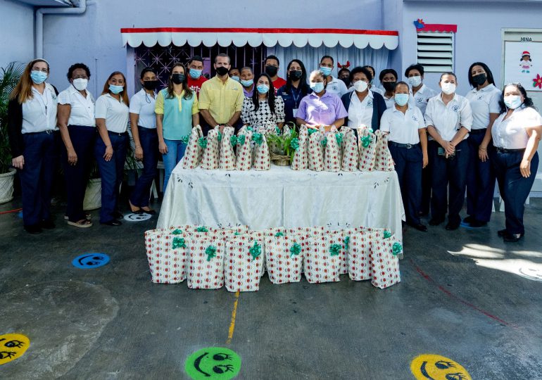 Chevrolet y Santo Domingo Motors llevan alegría a niños en Navidad