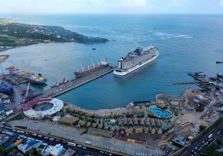 Puerto Taino recibe al “Odyssey of the Seas”, uno de los cruceros más grande del mundo