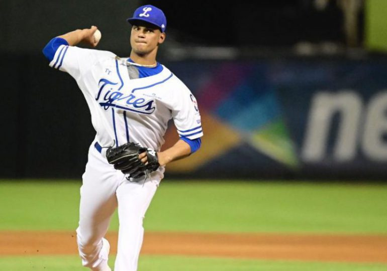 Licey propina tercera derrota seguida a las Águilas en Round Robin